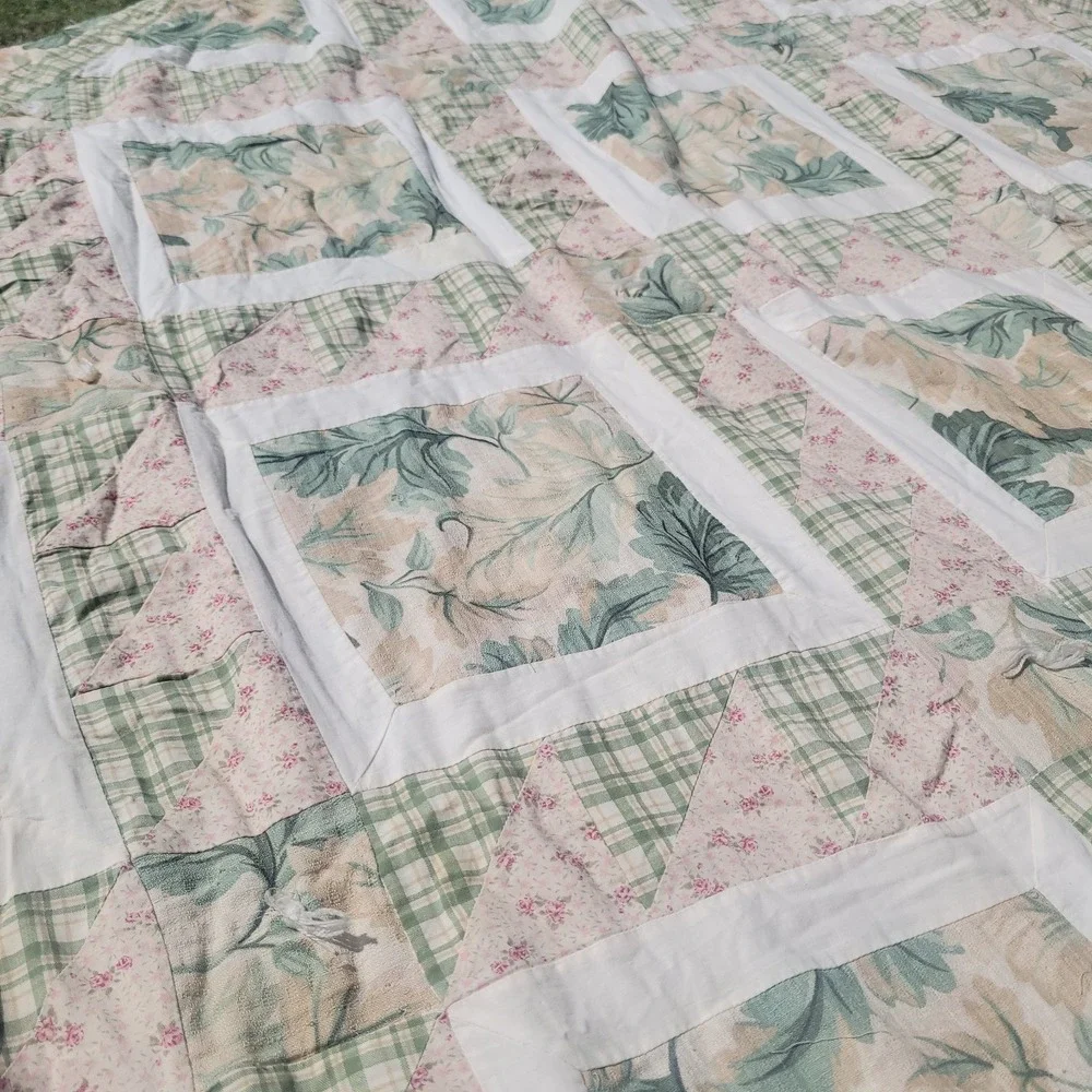 Vintage Quilt Bedspread Floral Green Beige 84x96 Farmhouse Patchwork Plaid